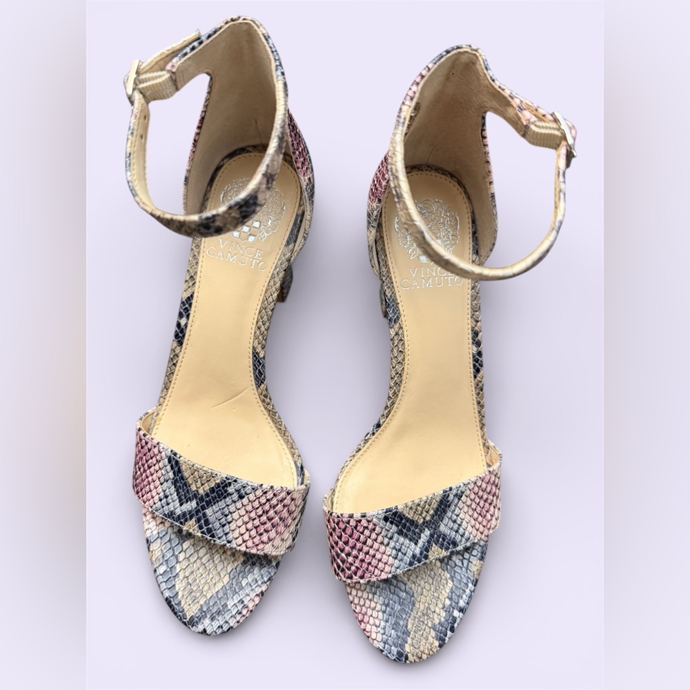 Women’s Vince Camuto multi-colored snakeskin pumps with block heels. Size 8.5